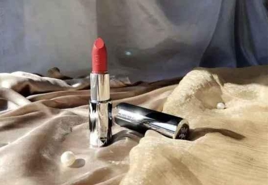 夏天适合什么口红颜色 还不快换个唇色