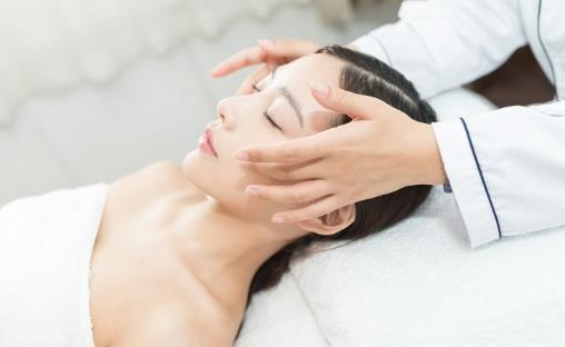 年轻到衰老的视频展示令人不胜唏嘘 究竟如何保养肌肤